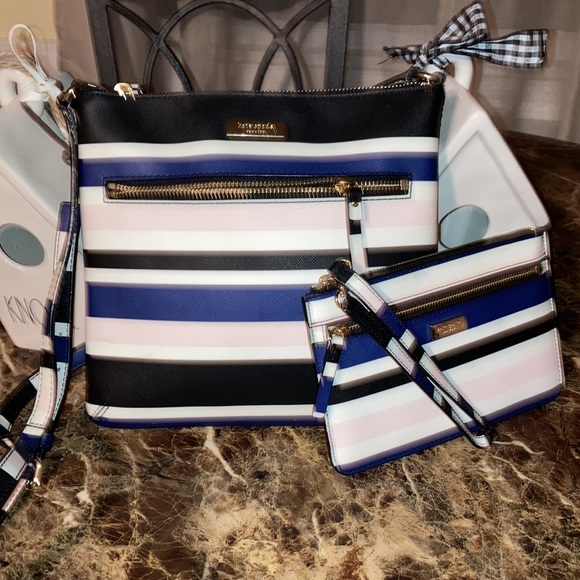 - ♠️2PC Kate Spade CROSSBODY BAG &!WRISTLET🖤 - Picture 2 of 11